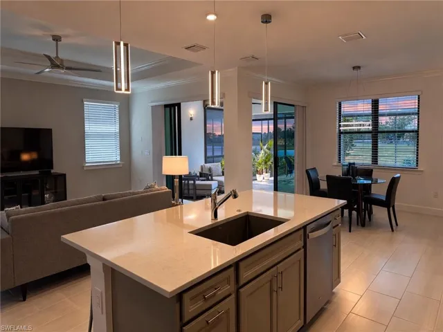 25594 Shoreline Gaze Dr, Bonita Springs, Florida 34135
