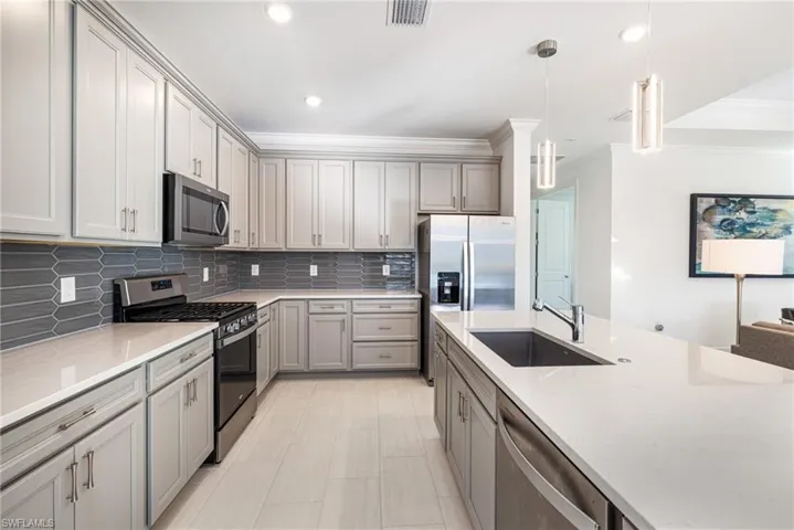 25594 Shoreline Gaze Dr, Bonita Springs, Florida 34135