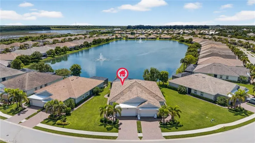 14582  Edgewater  CIR, Naples, FL 34114