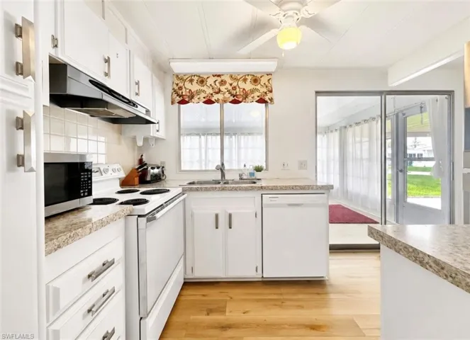 817 Cape Haze Ln, Naples, Florida 34104