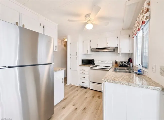 817 Cape Haze Ln, Naples, Florida 34104