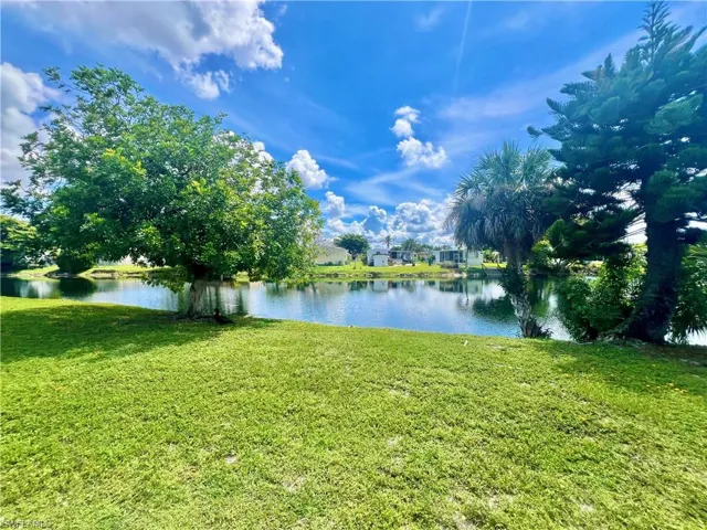 817 Cape Haze Ln, Naples, Florida 34104