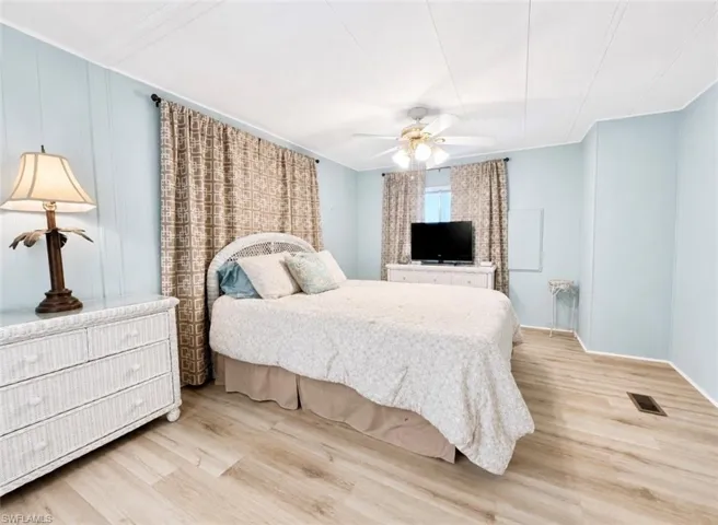 817 Cape Haze Ln, Naples, Florida 34104