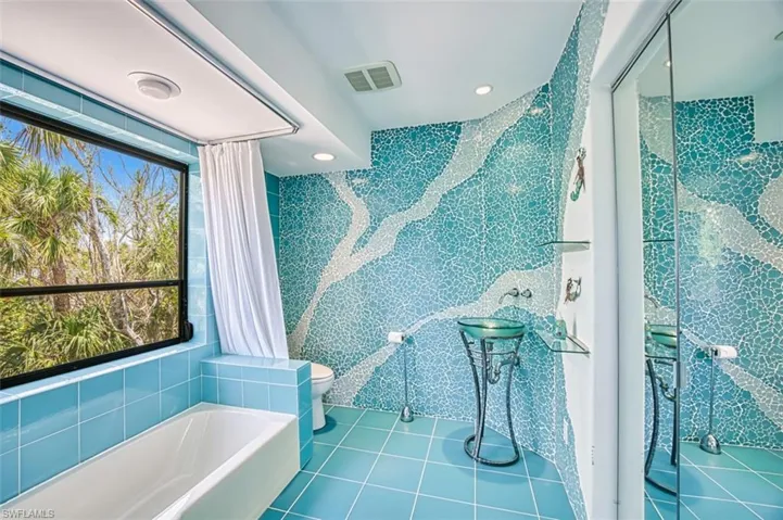 Guest-Suite-Bath