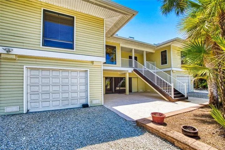 2_oversized_Garages