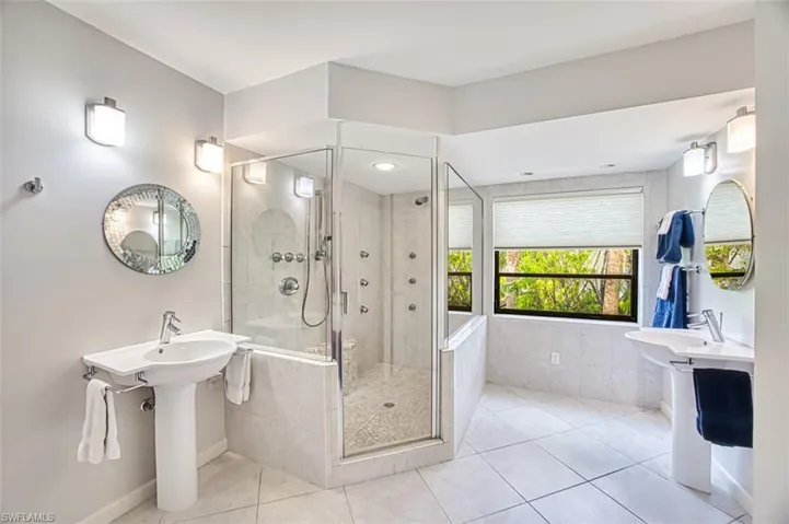 Primary-Shower