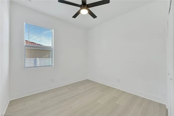 guest room 3/office/den/flex room
