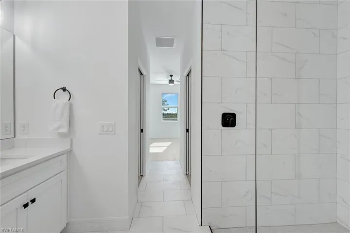 owner's ensuite bath
