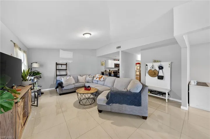 17318 Timber Oak Ln, Fort Myers, Florida 33908