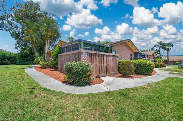 17318 Timber Oak Ln, Fort Myers, Florida 33908