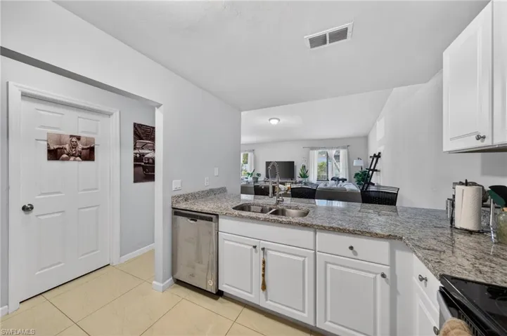17318 Timber Oak Ln, Fort Myers, Florida 33908