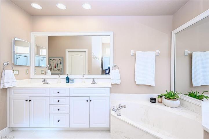 8707 Ibis Cove Cir, NAPLES FL 34119