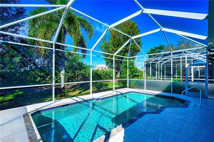 8707 Ibis Cove Cir, NAPLES FL 34119
