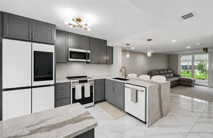 18010 San Carlos Blvd 33, Fort Myers Beach, Florida 33931