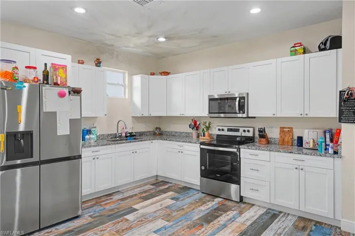 8006 Oakleaf Cir, Labelle, Florida 33935