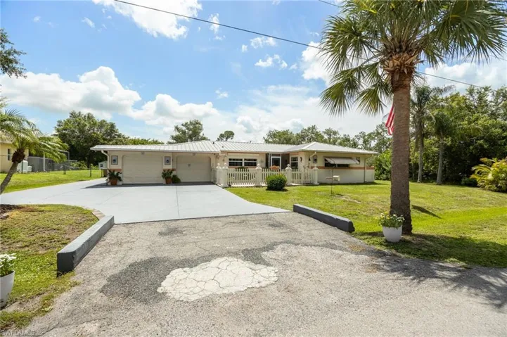 1010 Michael Ave, Lehigh Acres, Florida 33936