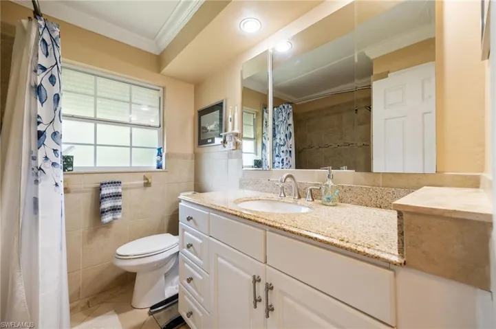 Full guest bathroom