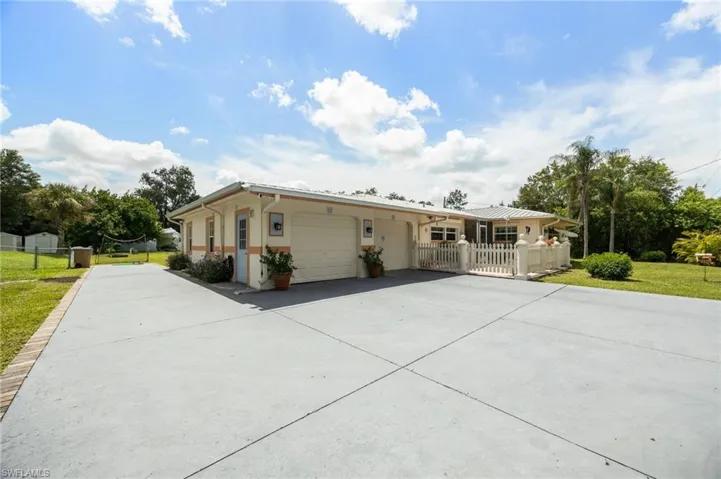1010 Michael Ave, Lehigh Acres, Florida 33936