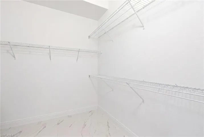 Walk-in Closet 1