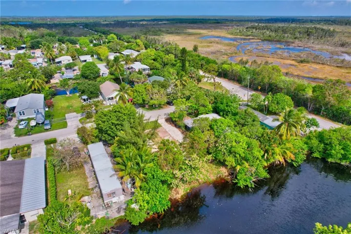 46  Moon Bay  ST, Naples, FL 34114