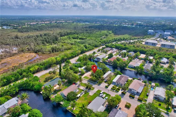 46  Moon Bay  ST, Naples, FL 34114