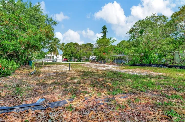 46  Moon Bay  ST, Naples, FL 34114