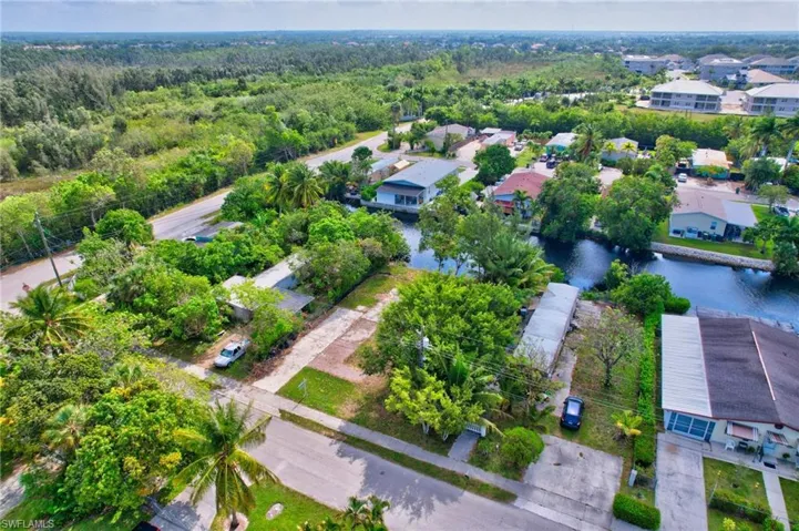 46  Moon Bay  ST, Naples, FL 34114