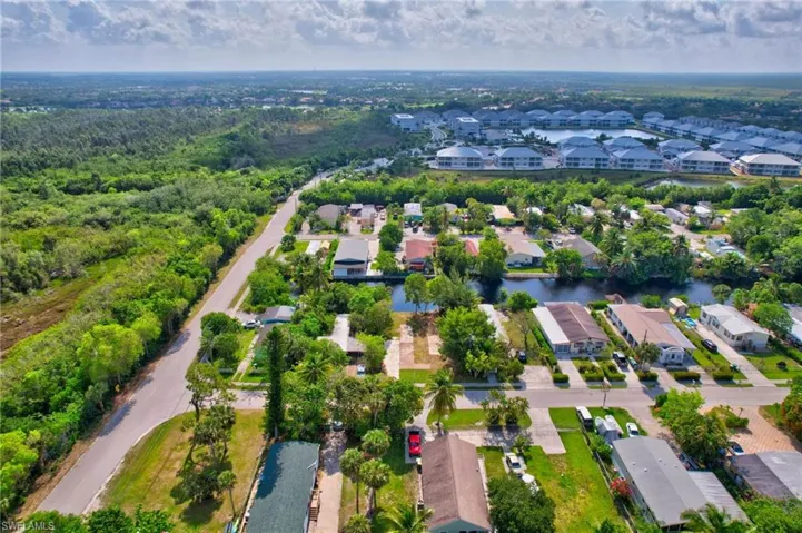 46  Moon Bay  ST, Naples, FL 34114