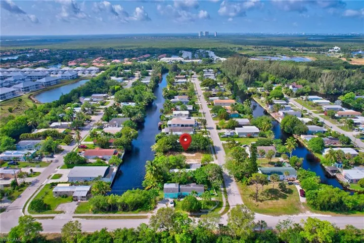 46  Moon Bay  ST, Naples, FL 34114