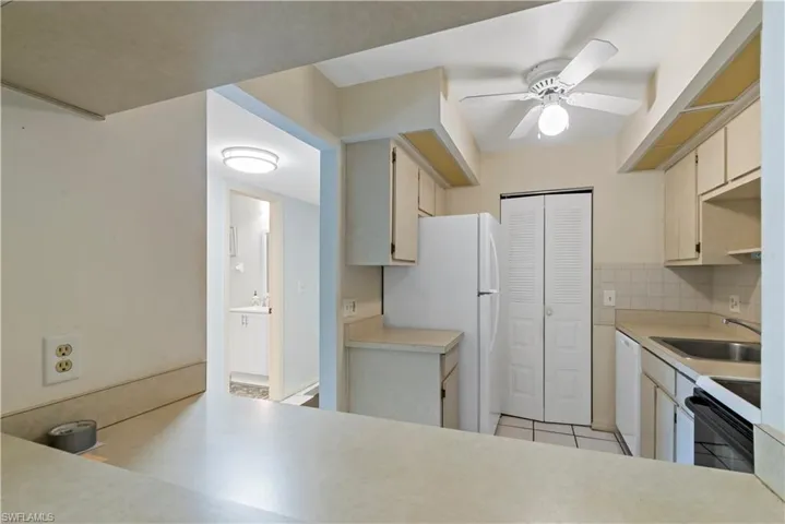 8101 South Woods Circle # 14, Fort Myers Fl 33919