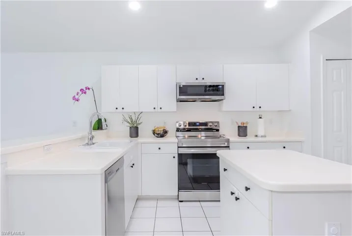 7700 Citrus Hill LN, NAPLES FL 34109