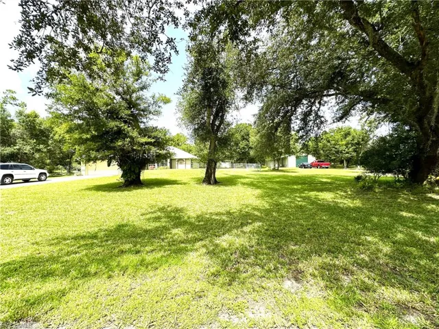 1019  Wells  AVE, Lehigh Acres, FL 33972