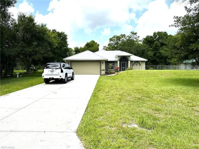 1019  Wells  AVE, Lehigh Acres, FL 33972