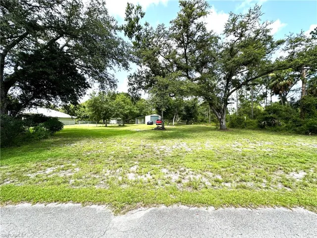 1019  Wells  AVE, Lehigh Acres, FL 33972