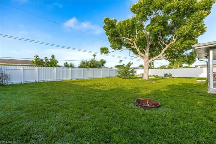 View of fenced in yard
