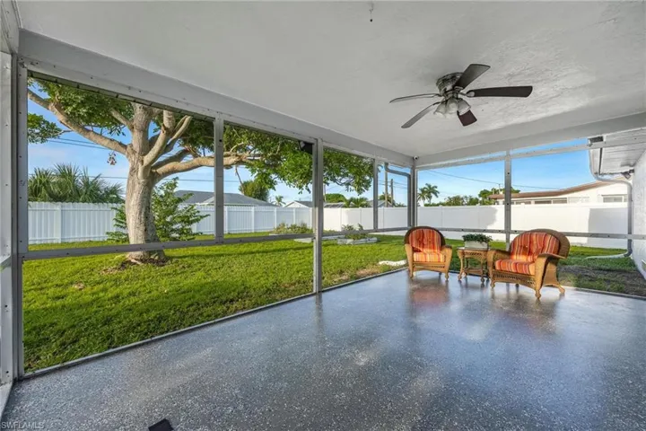 Screened in Lanai