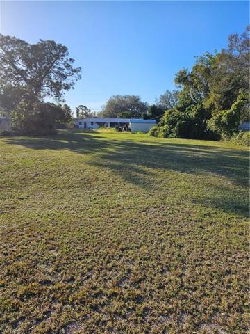 15  Louisiana  RD, LEHIGH ACRES, FL 33936