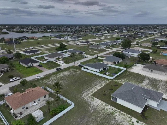 530 Nw 23rd Ter, Cape Coral, Florida 33993