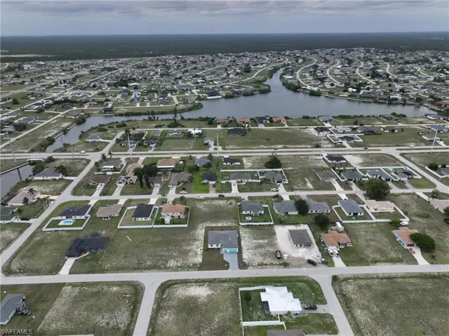 530 Nw 23rd Ter, Cape Coral, Florida 33993