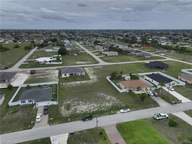 530 Nw 23rd Ter, Cape Coral, Florida 33993