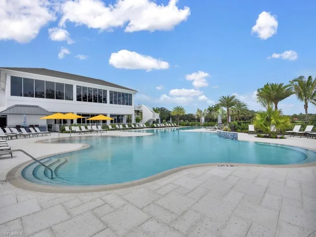 Resort Style Pool @ The Club