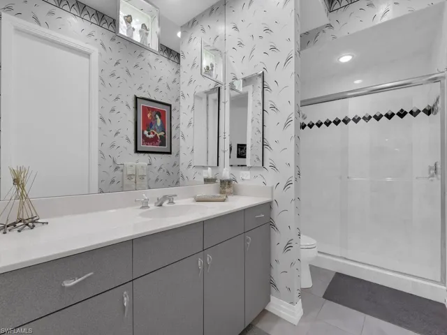 Guest Suite 1 Bath