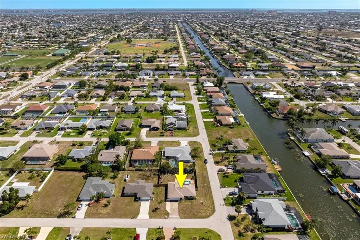 432 SW 38th  TER, Cape Coral, FL 33914