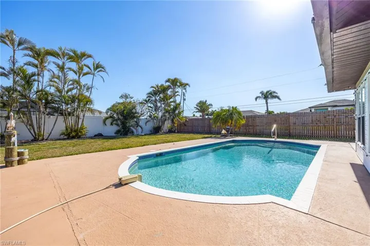 432 SW 38th  TER, Cape Coral, FL 33914