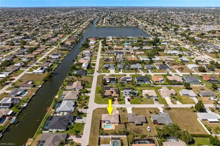 432 SW 38th  TER, Cape Coral, FL 33914