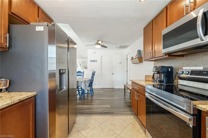 432 SW 38th  TER, Cape Coral, FL 33914