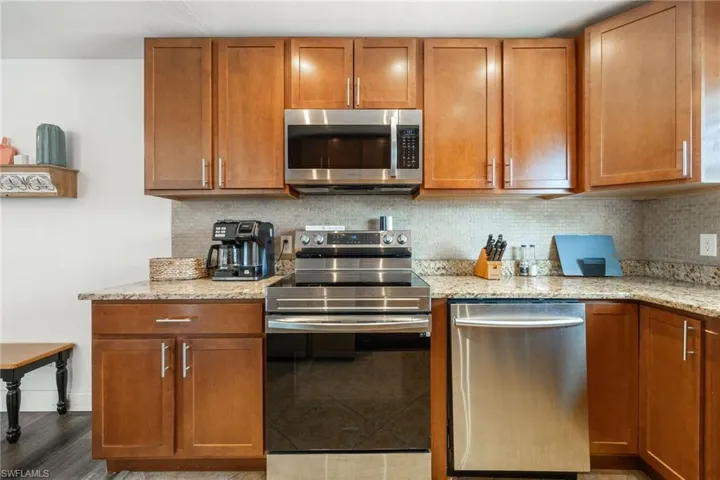 432 SW 38th  TER, Cape Coral, FL 33914