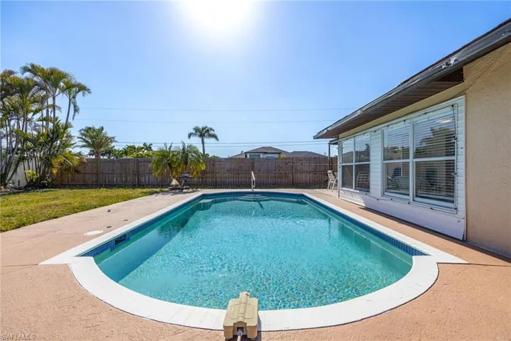 432 SW 38th  TER, Cape Coral, FL 33914