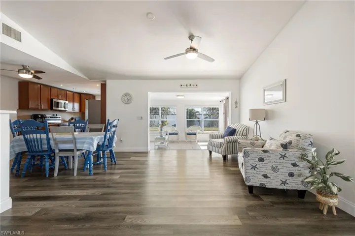 432 SW 38th  TER, Cape Coral, FL 33914