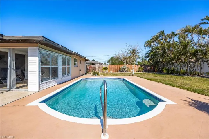432 SW 38th  TER, Cape Coral, FL 33914